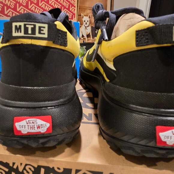 NEW VANS MTE Crosspath Yellow Black Hiking Shoes Men's 12 VN000CVUYLW NEW - Picture 7 of 10